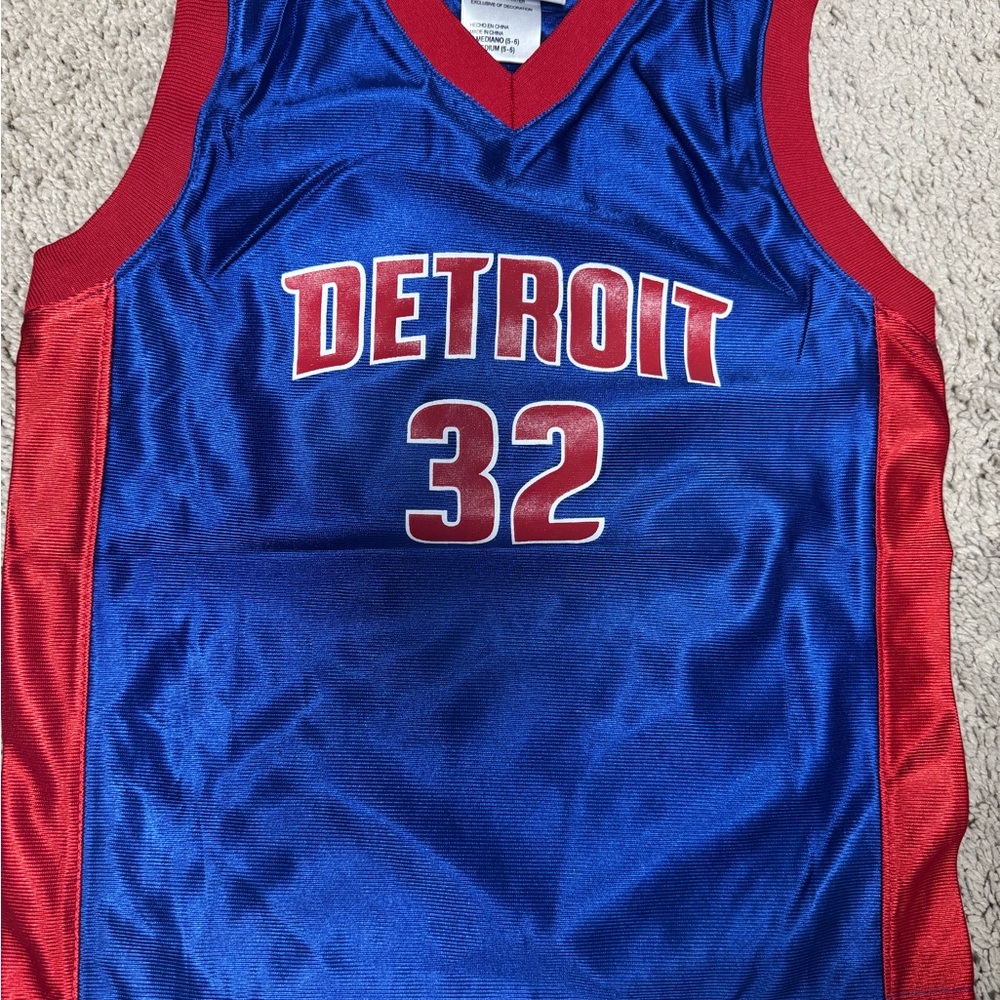 NEW NBA Jersey (juniors size 5-6)